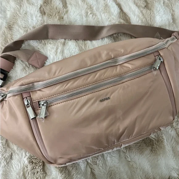 NWT Free People x Caraa Large Blush Pink Sling Bag - Picture 8 of 12